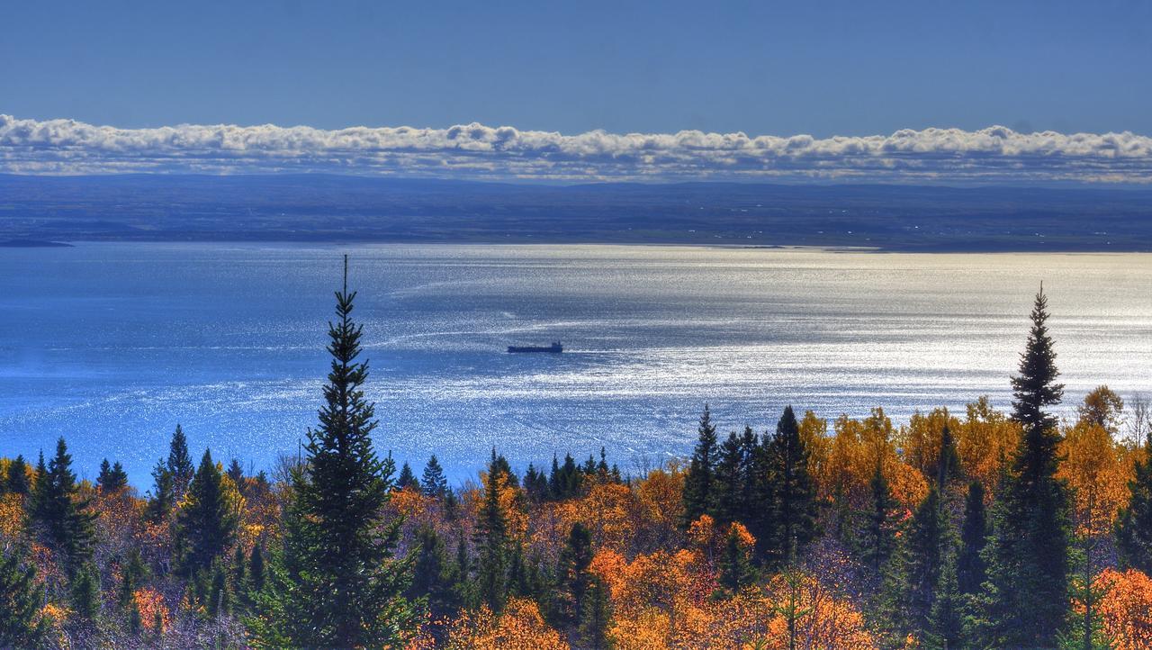 Le St Bernard - Les Chalets Spa Canada ラ・マルベー エクステリア 写真